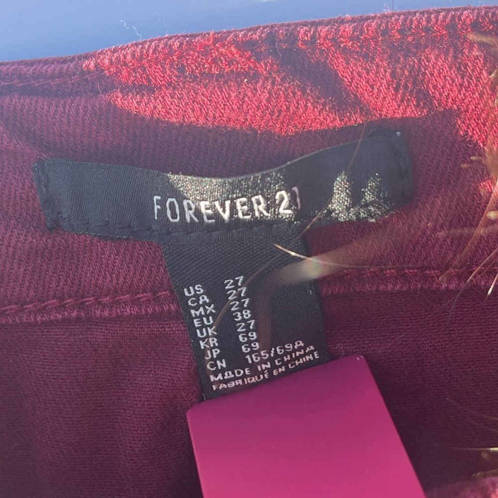 Forever 21 Burgundy Distressed Studded Shorts Women’s Size 27 - Picture 3 of 8